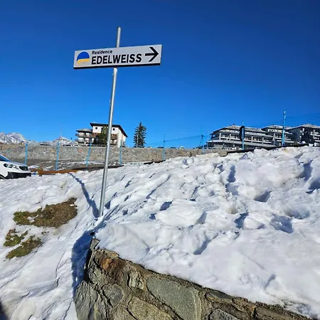 Edelweiss Pila-ski Con Vista Montagne *